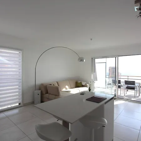 Luxurious Monaco&seaview, Infinitypool&parking 아파트 보솔레이