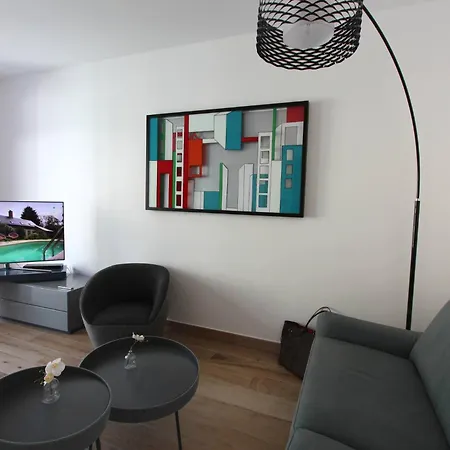 Apartment Luxurious Monaco&seaview, Infinitypool&parking