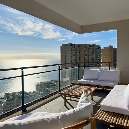 Luxurious Monaco&seaview, Infinitypool&parking Apartment